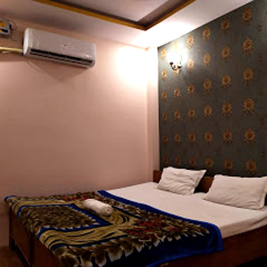 Hotel Aakash Ganga Varanasi Exterior foto